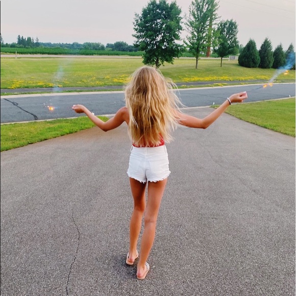 Meet your Posher, Liv - Picture 1 of 1